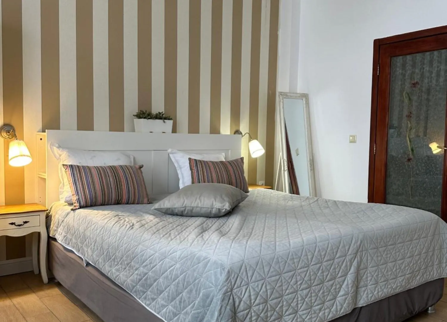 Hotel Art Varna 2*,