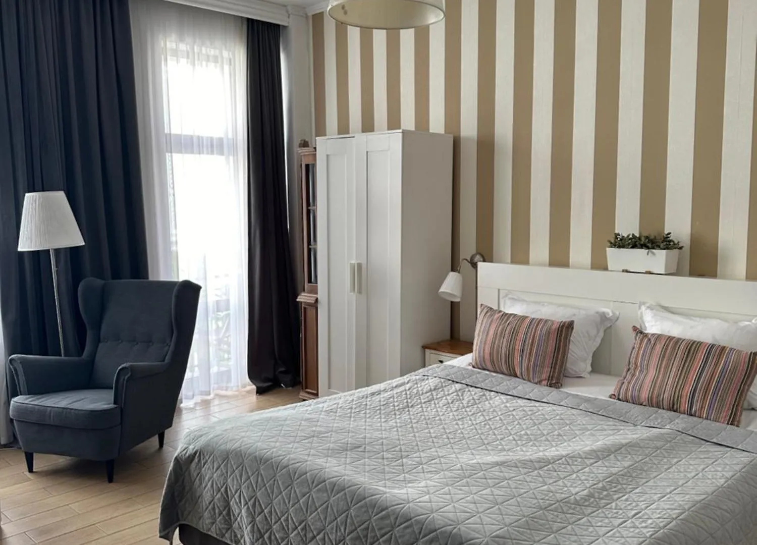 Hotel Art Varna 2*,